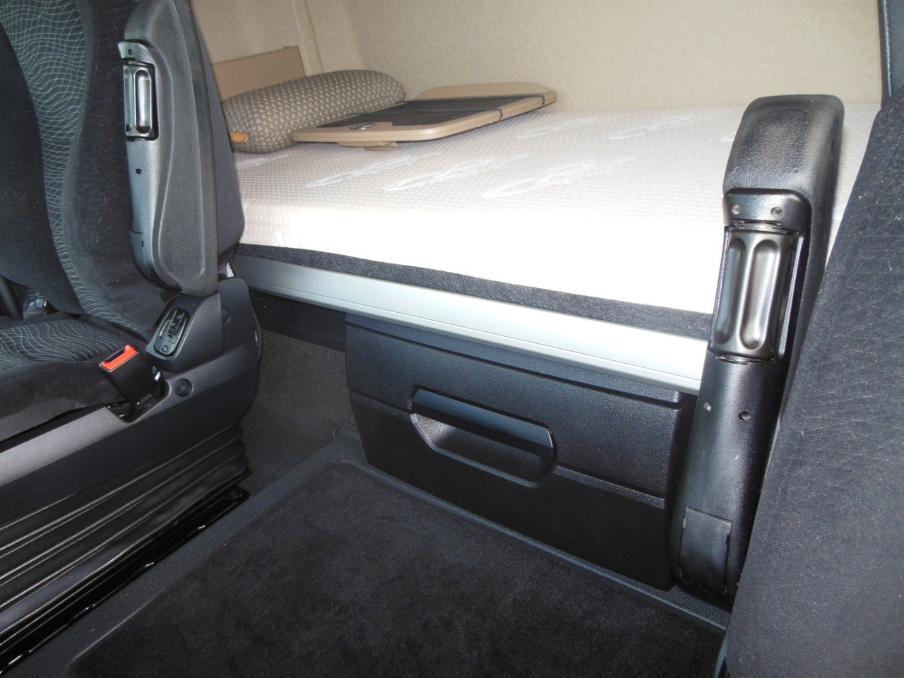 Locação financeira de Mercedes-Benz ACTROS 3353, 6X4, 120.000 KG, TRK, 4 STÜCKS, Mercedes-Benz ACTROS 3353, 6X4, 120.000 KG, TRK, 4 STÜCKS,: foto 15 Locação financeira de Mercedes-Benz ACTROS 3353, 6X4, 120.000 KG, TRK, 4 STÜCKS, Mercedes-Benz ACTROS 3353, 6X4, 120.000 KG, TRK, 4 STÜCKS,: foto 15