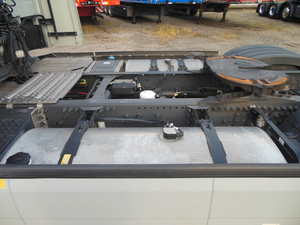 Volvo FH 13/460 TURBO COMPOUND,I-SAVE,I-PARK COOL,TOP Volvo FH 13/460 TURBO COMPOUND,I-SAVE,I-PARK COOL,TOP - Tractor: foto 5 Volvo FH 13/460 TURBO COMPOUND,I-SAVE,I-PARK COOL,TOP Volvo FH 13/460 TURBO COMPOUND,I-SAVE,I-PARK COOL,TOP - Tractor: foto 5