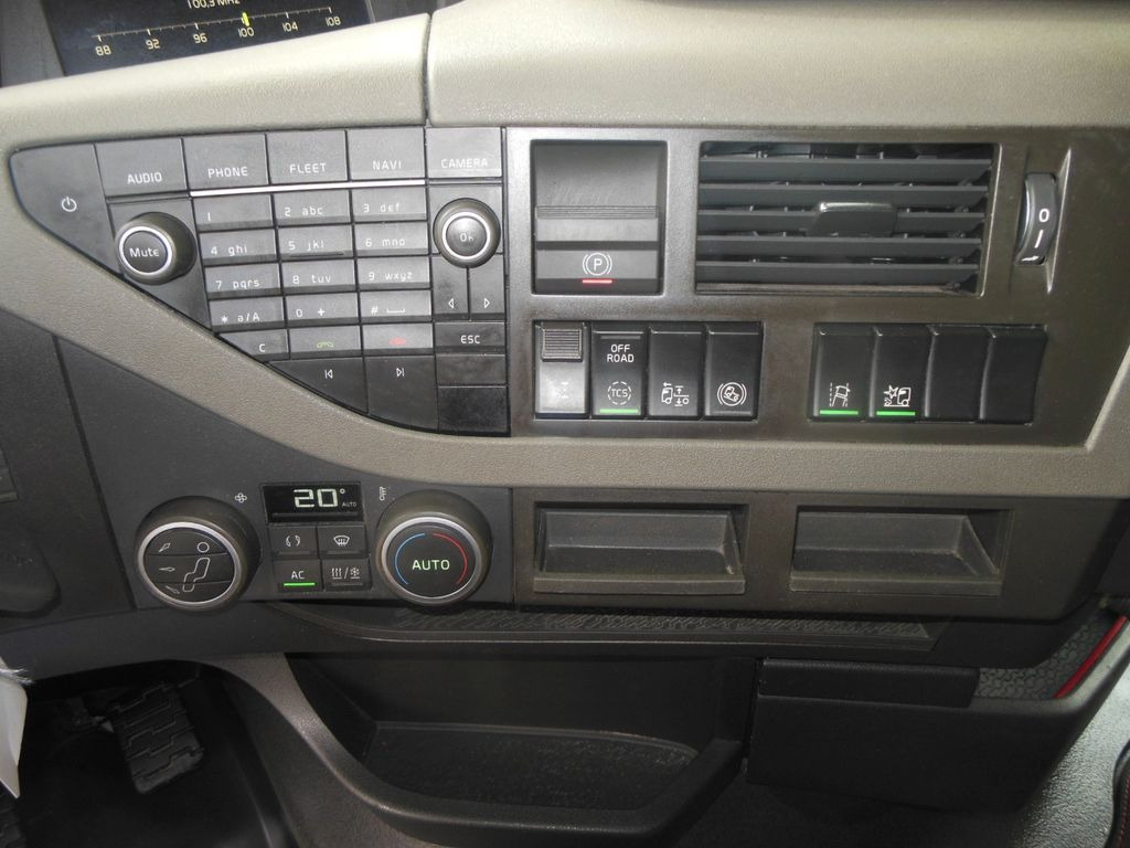 Tractor Volvo FH 13/500, LOWDECK, GLOBE XL, I PARK COOL, TOP!! Volvo FH 13/500, LOWDECK, GLOBE XL, I PARK COOL, TOP!!: foto 19 Tractor Volvo FH 13/500, LOWDECK, GLOBE XL, I PARK COOL, TOP!! Volvo FH 13/500, LOWDECK, GLOBE XL, I PARK COOL, TOP!!: foto 19