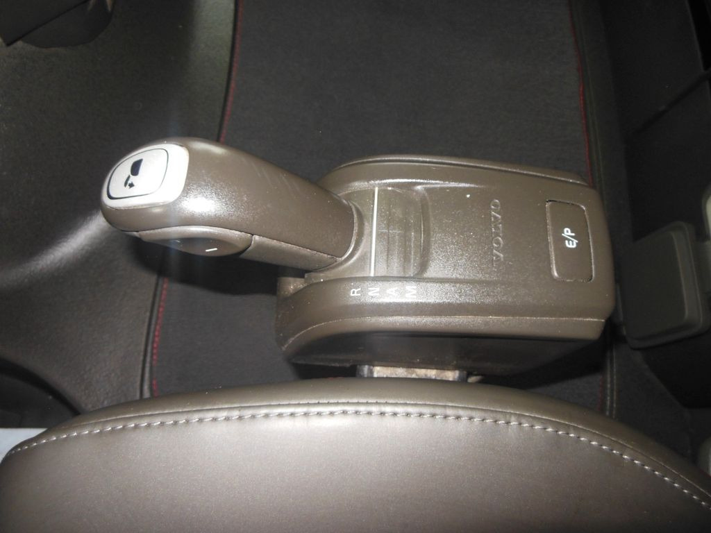 Tractor Volvo FH 13/500, LOWDECK, GLOBE XL, I PARK COOL, TOP!! Volvo FH 13/500, LOWDECK, GLOBE XL, I PARK COOL, TOP!!: foto 14 Tractor Volvo FH 13/500, LOWDECK, GLOBE XL, I PARK COOL, TOP!! Volvo FH 13/500, LOWDECK, GLOBE XL, I PARK COOL, TOP!!: foto 14