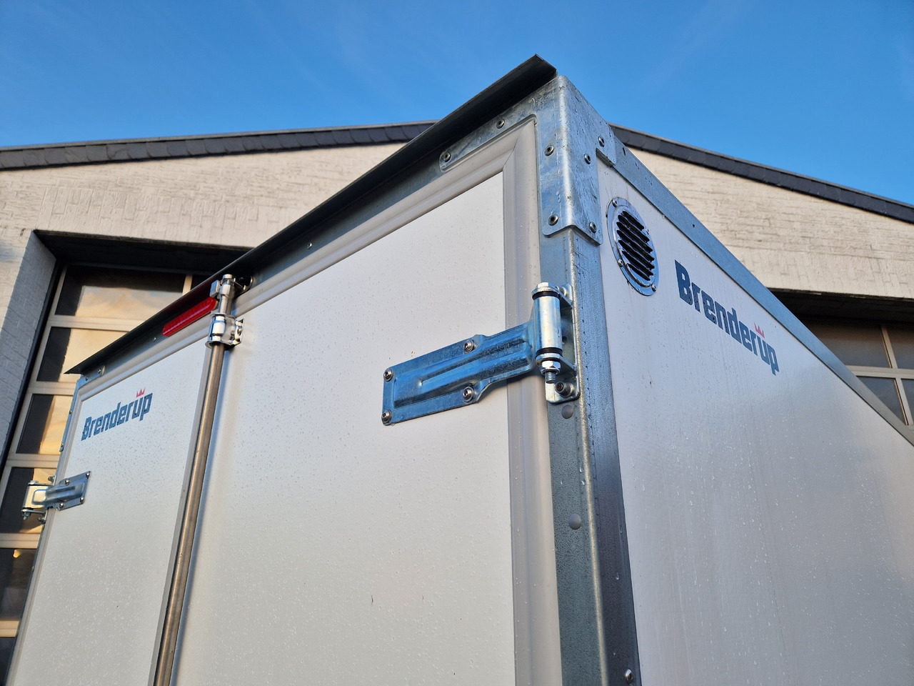 Reboque furgão Brenderup Cargo Dynamic CD260 BD 260x150x185cm Hecktüren Wabenwände (S) 1300kg: foto 7