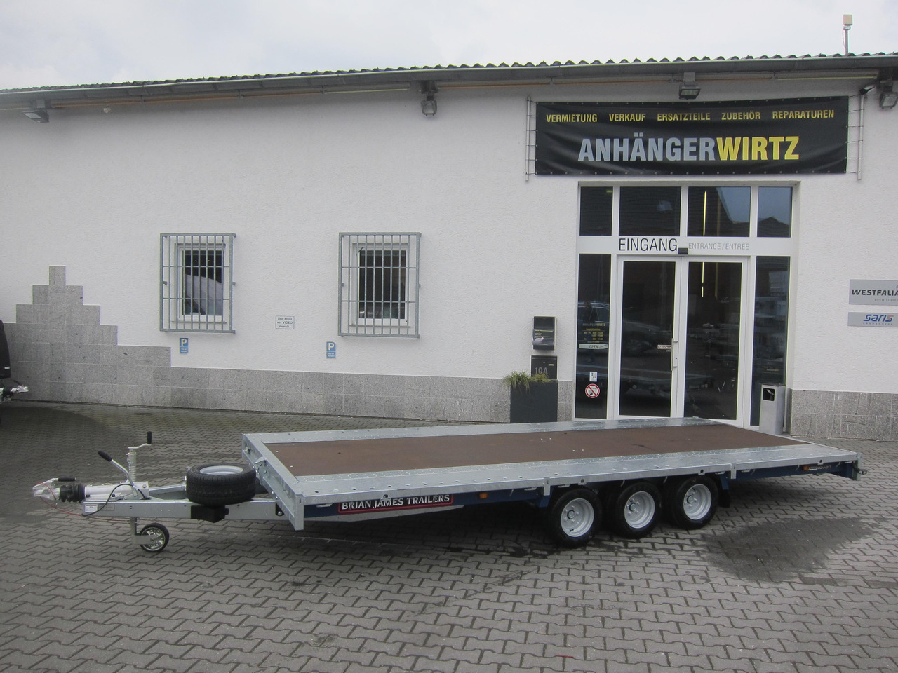 Brian James Trailer CarGO Connect 500x225cm Plateau Tridem 10" 3500kg 22 - Reboque plataforma/ Caixa aberta: foto 1 Brian James Trailer CarGO Connect 500x225cm Plateau Tridem 10" 3500kg 22 - Reboque plataforma/ Caixa aberta: foto 1