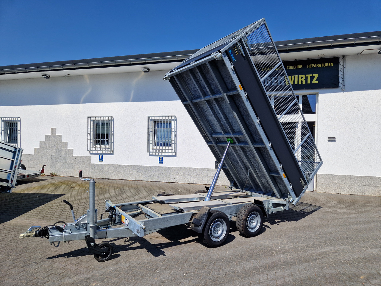 COBALT+ 335x180x40cm black +40cm hohe Aluwände Rampen Stützen Laubgitter 70cm Parabel 3500kg - Reboque basculante: foto 3 COBALT+ 335x180x40cm black +40cm hohe Aluwände Rampen Stützen Laubgitter 70cm Parabel 3500kg - Reboque basculante: foto 3