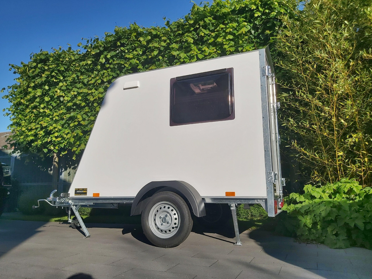 Kargo Camp TFS S Mini 250x125x150cm aero Reling 2 Fenster Dachluke (S) 750kg Abverkauf - Caravana: foto 3 Kargo Camp TFS S Mini 250x125x150cm aero Reling 2 Fenster Dachluke (S) 750kg Abverkauf - Caravana: foto 3