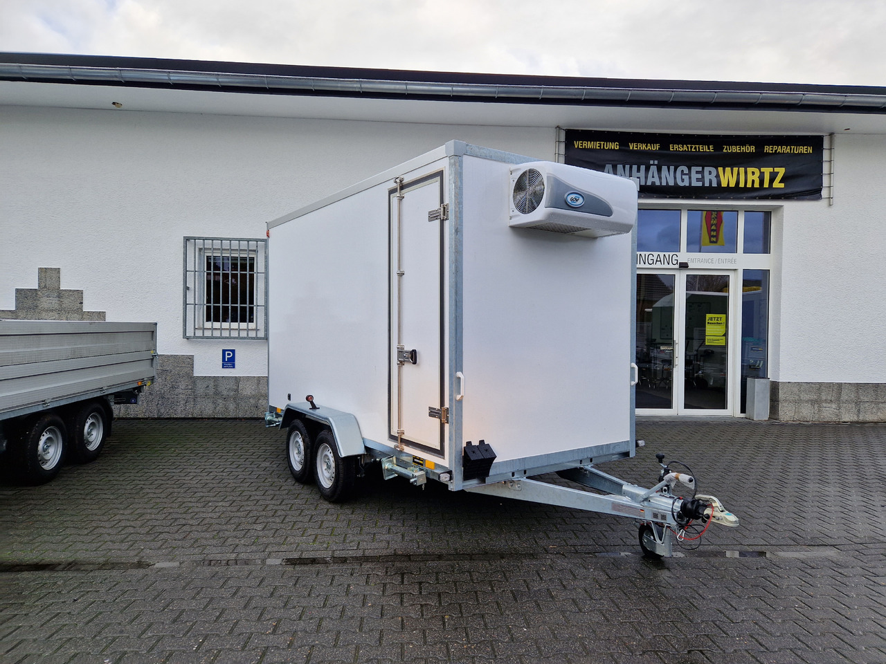 Kargo CoolBoxx FK2736HT 355x162x198cm Seitentür 230V +Kühler Govi Arktik 2000 100km/H 2700kg - Reboque frigorífico: foto 2 Kargo CoolBoxx FK2736HT 355x162x198cm Seitentür 230V +Kühler Govi Arktik 2000 100km/H 2700kg - Reboque frigorífico: foto 2