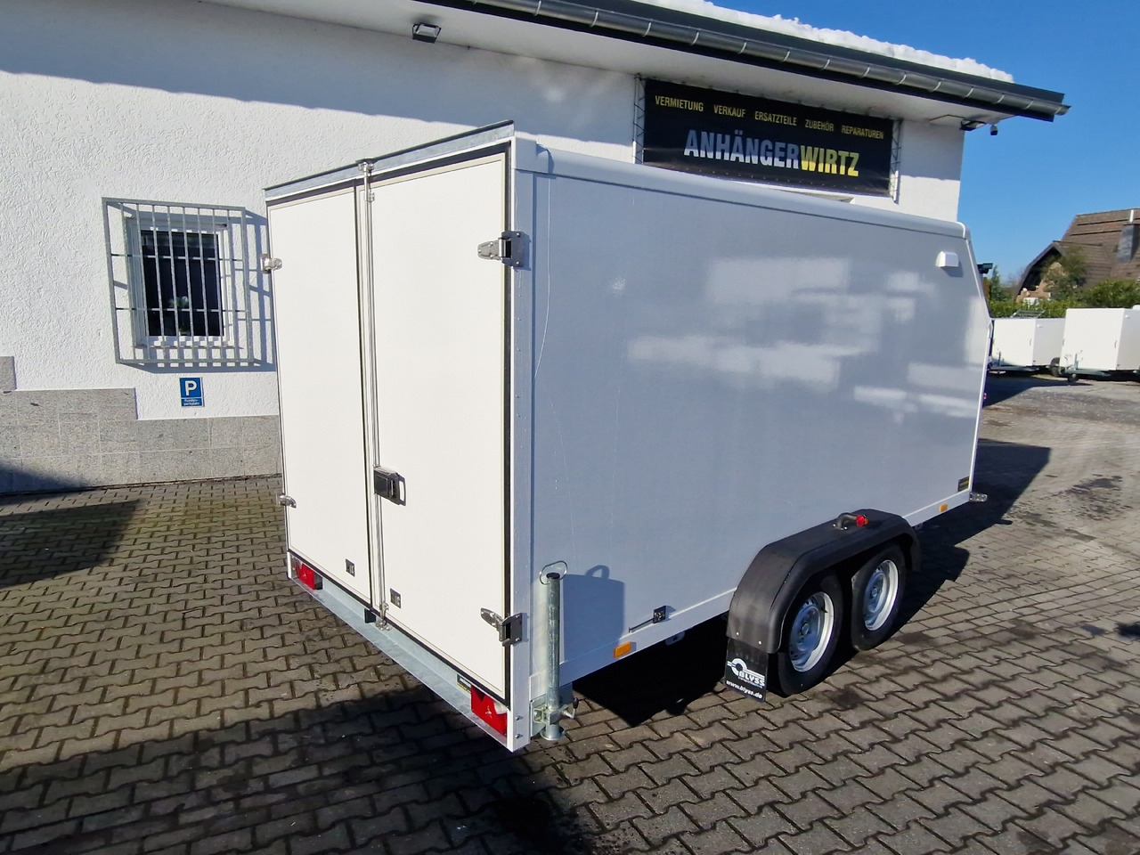 Locação financeira de  Kargo FS2740/180HTL 405x200x180cm GFK Zurrsystem 100km/H (XL) 2700kg Kargo FS2740/180HTL 405x200x180cm GFK Zurrsystem 100km/H (XL) 2700kg: foto 8