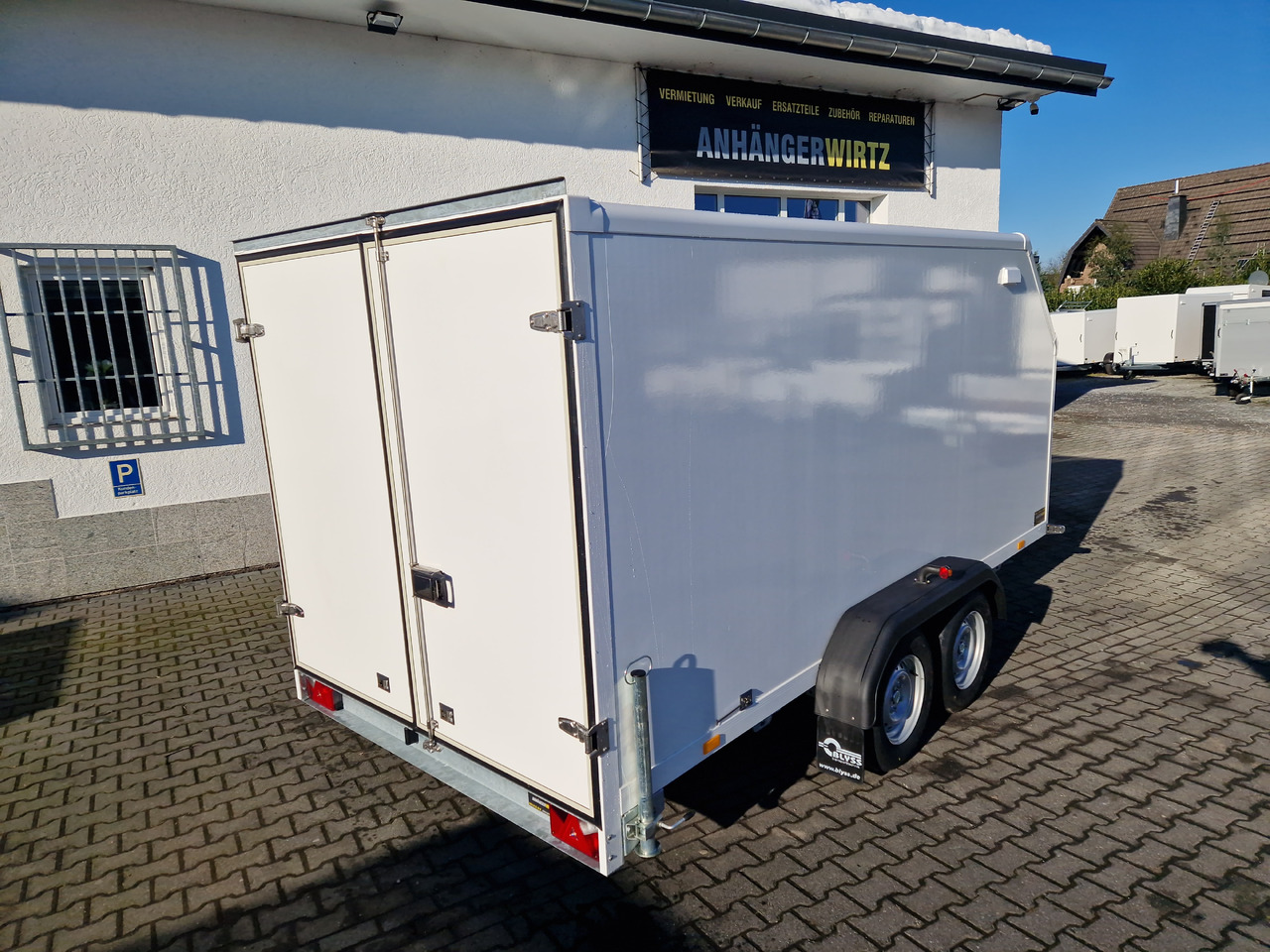 Locação financeira de  Kargo FS2740/180HTL 405x200x180cm GFK Zurrsystem 100km/H (XL) 2700kg Kargo FS2740/180HTL 405x200x180cm GFK Zurrsystem 100km/H (XL) 2700kg: foto 11