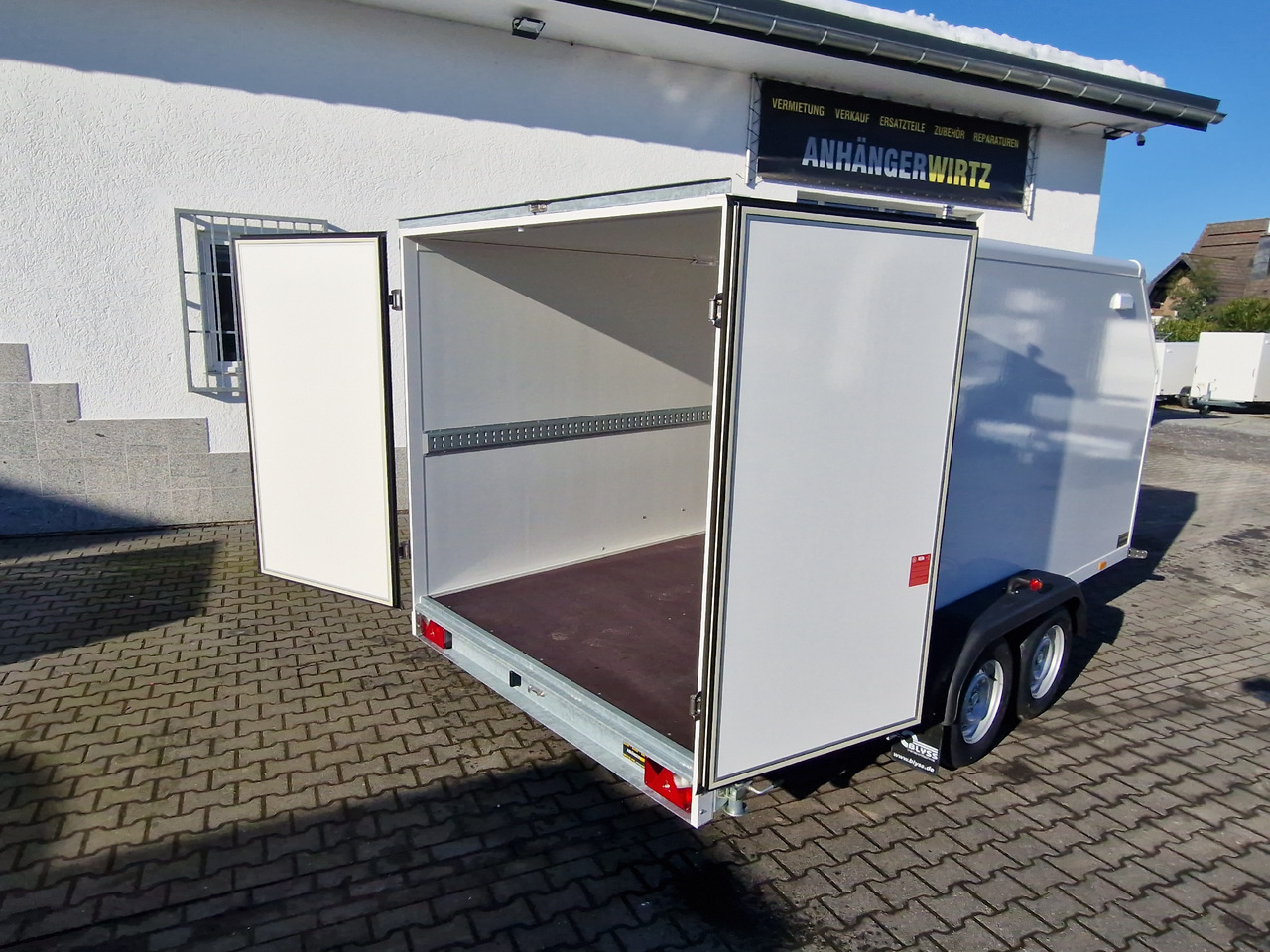 Locação financeira de  Kargo FS2740/180HTL 405x200x180cm GFK Zurrsystem 100km/H (XL) 2700kg Kargo FS2740/180HTL 405x200x180cm GFK Zurrsystem 100km/H (XL) 2700kg: foto 17
