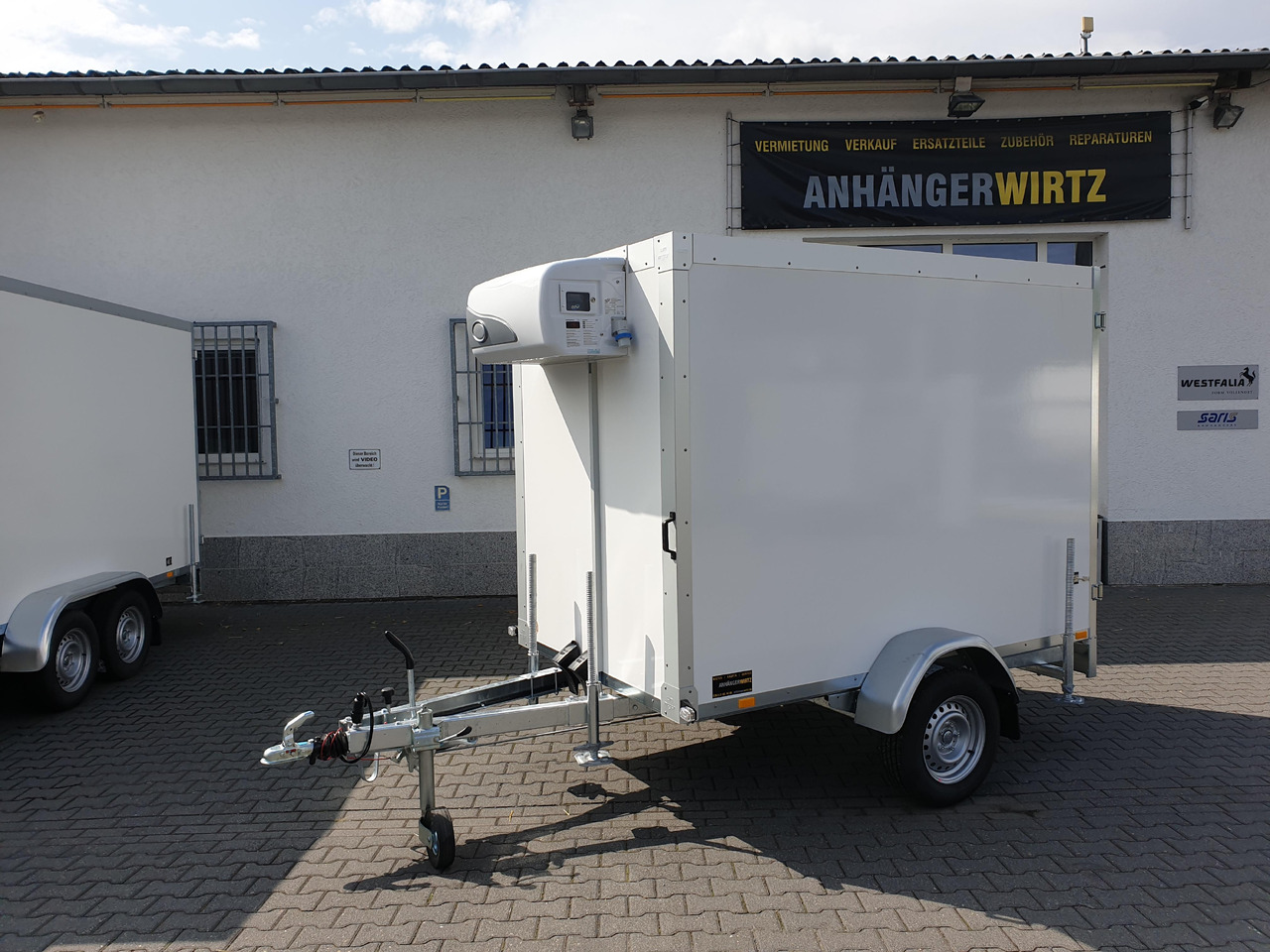 Kühlanhänger AZKF 1525/145 243x144x180cm 230 Volt GOVI Kühlaggregat 60 Frioliner 1500kg - Reboque frigorífico: foto 1 Kühlanhänger AZKF 1525/145 243x144x180cm 230 Volt GOVI Kühlaggregat 60 Frioliner 1500kg - Reboque frigorífico: foto 1