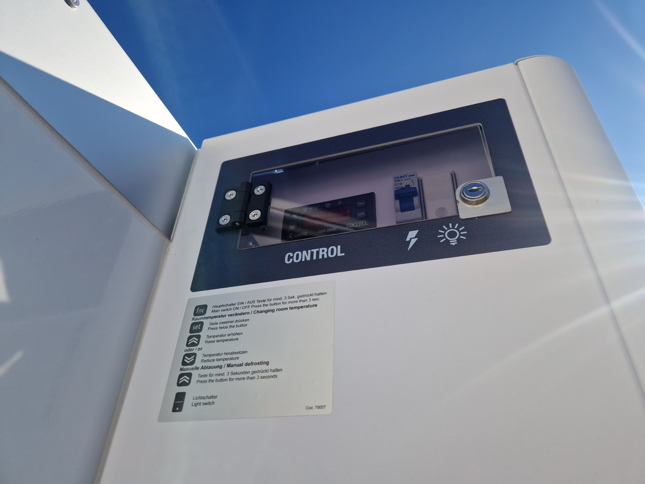 Kühlanhänger AZKF 1525/145 C 243x144x180cm Cibin 1500kg - Reboque frigorífico: foto 5 Kühlanhänger AZKF 1525/145 C 243x144x180cm Cibin 1500kg - Reboque frigorífico: foto 5