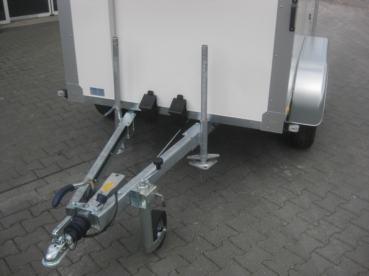 Kühlanhänger AZKF 2025/145 243x144x180cm GOVI 4 Kühlaggregat 60 Frioliner Januar Aktion - Reboque frigorífico: foto 4 Kühlanhänger AZKF 2025/145 243x144x180cm GOVI 4 Kühlaggregat 60 Frioliner Januar Aktion - Reboque frigorífico: foto 4