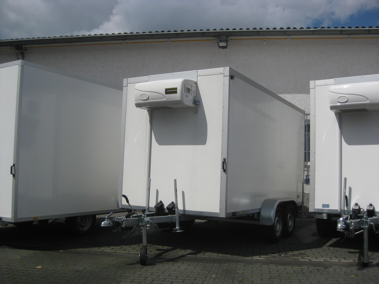Kühlanhänger AZKF 2740/180 395x178x200cm Govi Kühlaggregat 5 60 Frioliner Modell 2023 - Reboque frigorífico: foto 1 Kühlanhänger AZKF 2740/180 395x178x200cm Govi Kühlaggregat 5 60 Frioliner Modell 2023 - Reboque frigorífico: foto 1