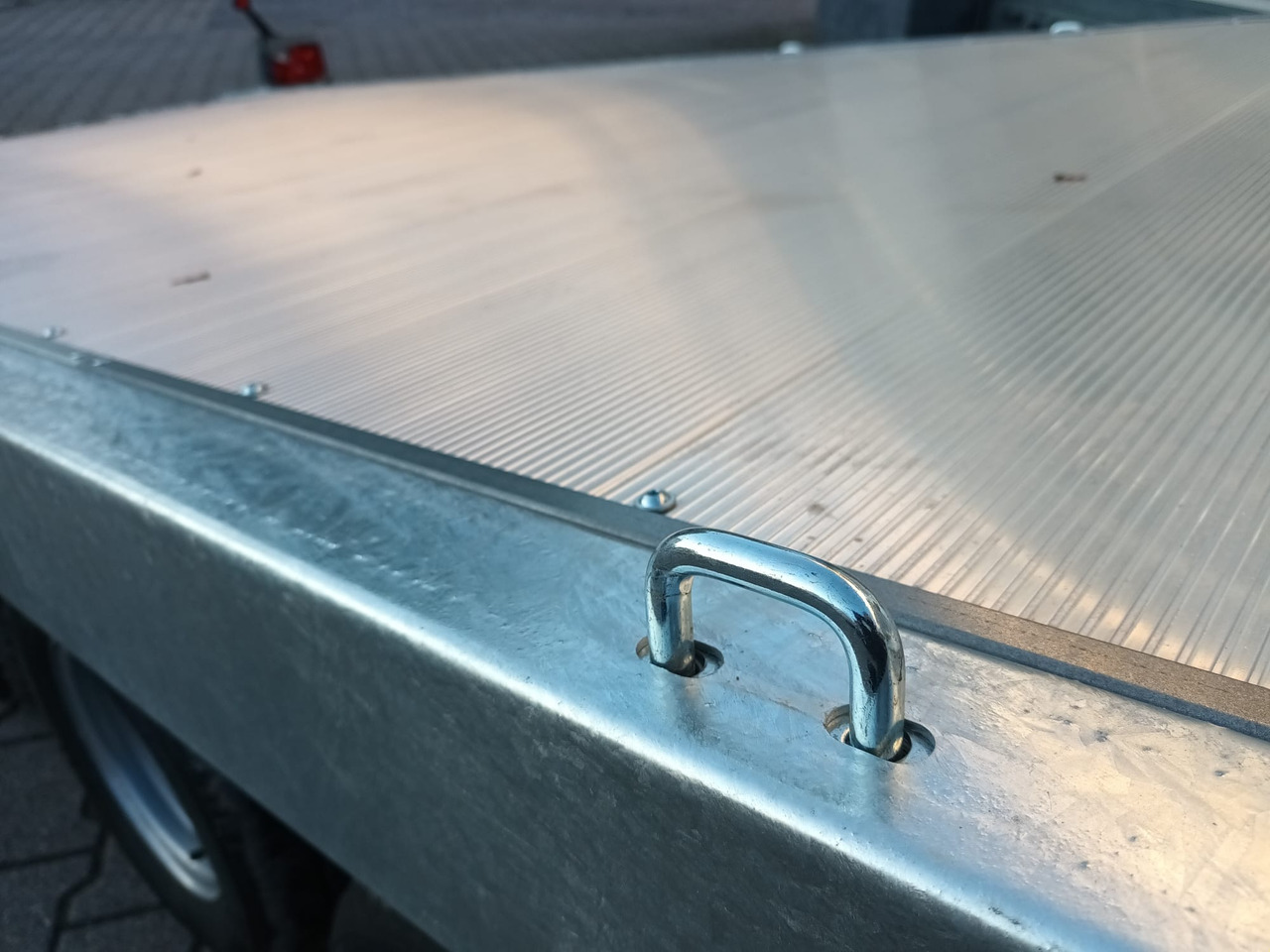 Martz Cartrailer GT KIPP 580/3 3,5T 580x215cm Profi Aluboden Winde Tridem 10" 3500kg 100 km/H - Reboque transporte de veículos: foto 4 Martz Cartrailer GT KIPP 580/3 3,5T 580x215cm Profi Aluboden Winde Tridem 10" 3500kg 100 km/H - Reboque transporte de veículos: foto 4