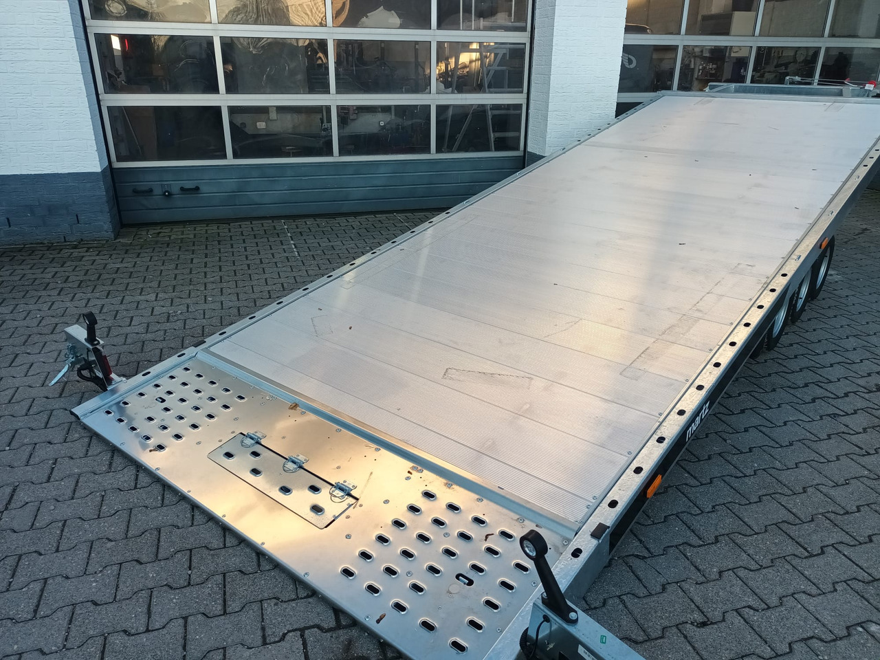 Martz Cartrailer GT KIPP 580/3 3,5T 580x215cm Profi Aluboden Winde Tridem 10" 3500kg 100 km/H - Reboque transporte de veículos: foto 5 Martz Cartrailer GT KIPP 580/3 3,5T 580x215cm Profi Aluboden Winde Tridem 10" 3500kg 100 km/H - Reboque transporte de veículos: foto 5