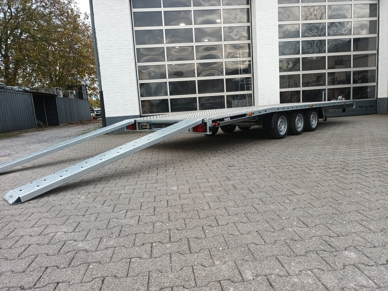 Martz GT UNIDECK PLUS 600/3 S 615x205cm Lohr Stahl & Aluboden Tridem 13" 3500kg - Reboque plataforma/ Caixa aberta: foto 1 Martz GT UNIDECK PLUS 600/3 S 615x205cm Lohr Stahl & Aluboden Tridem 13" 3500kg - Reboque plataforma/ Caixa aberta: foto 1