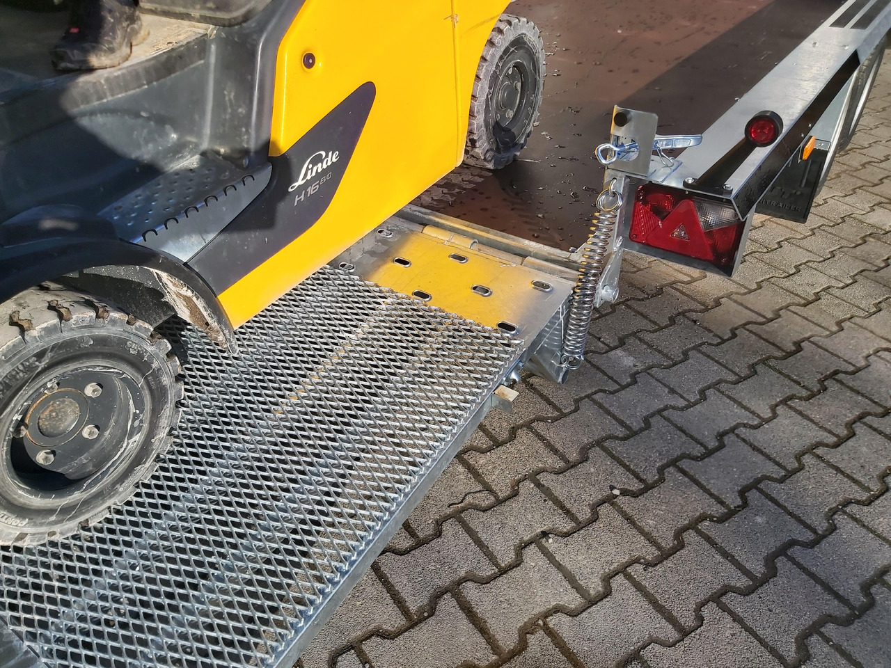 Martz Maschinentransporter BUILDER XL Bau-3 3500/3 400x180x30cm Auffahrklappe Tridem (XL) 3500kg - Reboque porta máquinas: foto 3 Martz Maschinentransporter BUILDER XL Bau-3 3500/3 400x180x30cm Auffahrklappe Tridem (XL) 3500kg - Reboque porta máquinas: foto 3