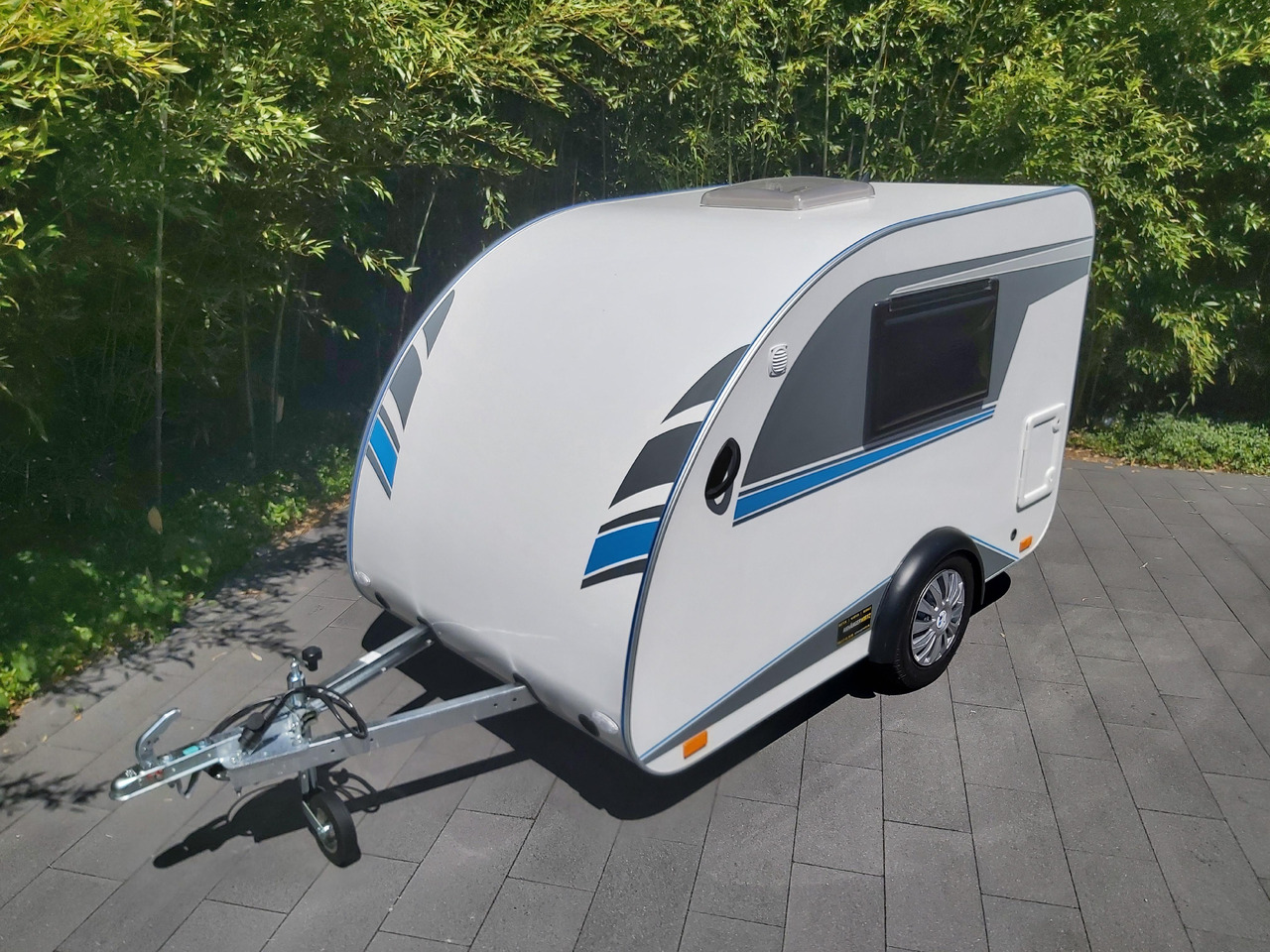 Mini Camper Mini Tommy TMC25 Basic V1 252x140x121cm Küche 100km/H 750kg ohne Bremse Winter Aktion - Caravana: foto 4 Mini Camper Mini Tommy TMC25 Basic V1 252x140x121cm Küche 100km/H 750kg ohne Bremse Winter Aktion - Caravana: foto 4