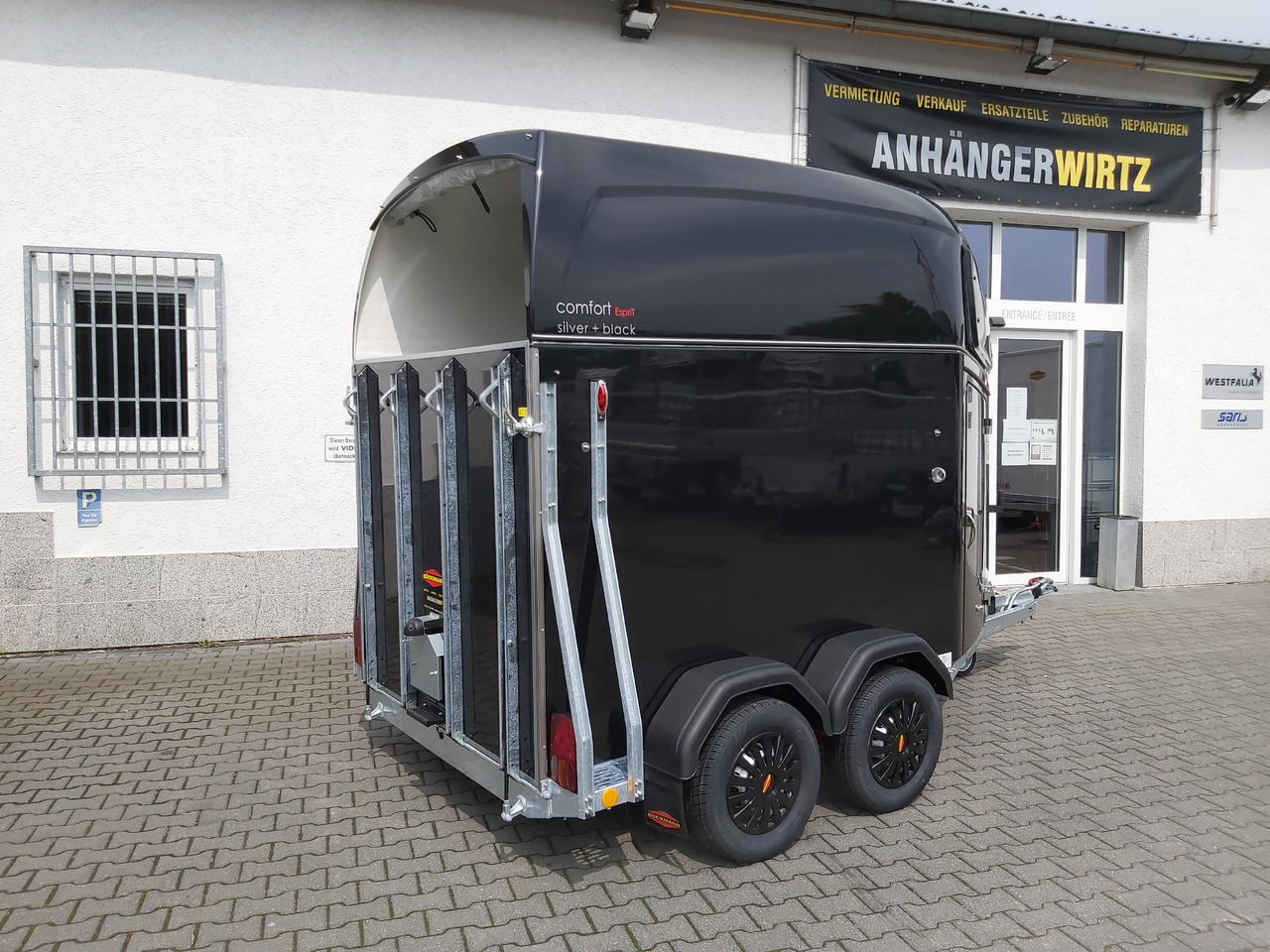 Reboque para cavalos Pferdeanhänger Böckmann Comfort Esprit black Set Sattelkammer Trittschutz 100km/H 2400kg Modell 2024: foto 8
