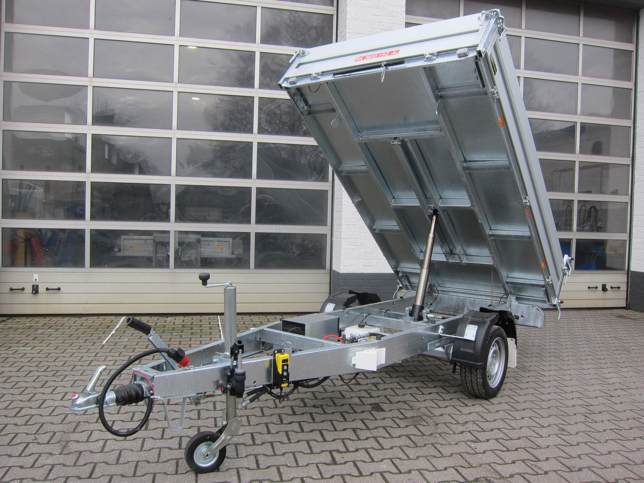 Pongratz Kipper RK 2600/15 G-AL Elektrisch + Notpumpe 260x151x36cm Stahlboden Pendel 13" 1800kg - Reboque basculante: foto 1 Pongratz Kipper RK 2600/15 G-AL Elektrisch + Notpumpe 260x151x36cm Stahlboden Pendel 13" 1800kg - Reboque basculante: foto 1