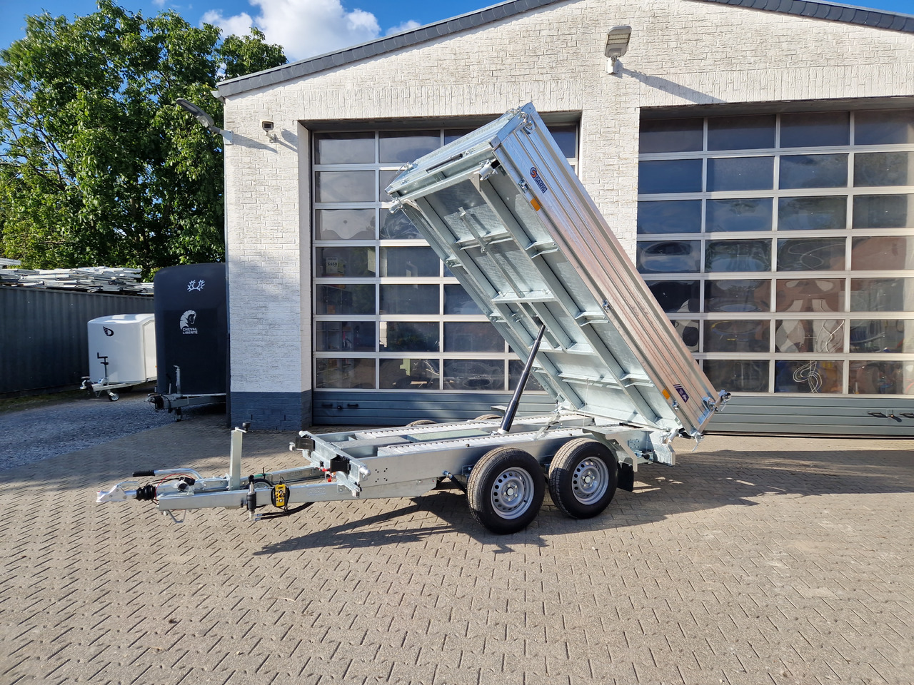 Saris Kipper 3 SKS 310 176 40cm Stahlwände HD elektro Notpumpe Alurampen Stützen 3000kg 100km/H - Reboque basculante: foto 5 Saris Kipper 3 SKS 310 176 40cm Stahlwände HD elektro Notpumpe Alurampen Stützen 3000kg 100km/H - Reboque basculante: foto 5