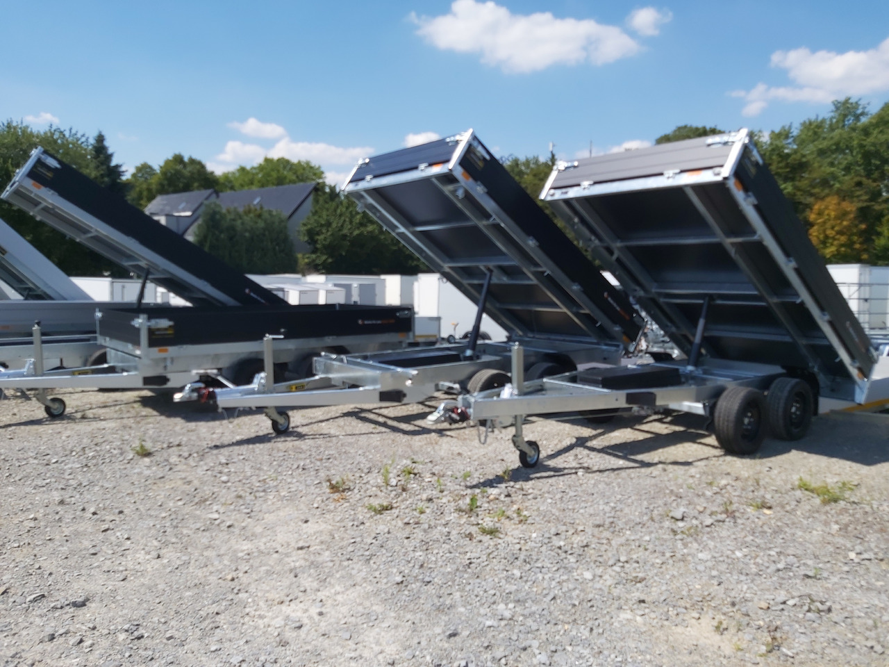 Saris Kipper K3 406 204 3500 2 HD E 406x204x35cm black Alu Auffahrrampen Stützen LED 3500kg - Reboque basculante: foto 2 Saris Kipper K3 406 204 3500 2 HD E 406x204x35cm black Alu Auffahrrampen Stützen LED 3500kg - Reboque basculante: foto 2