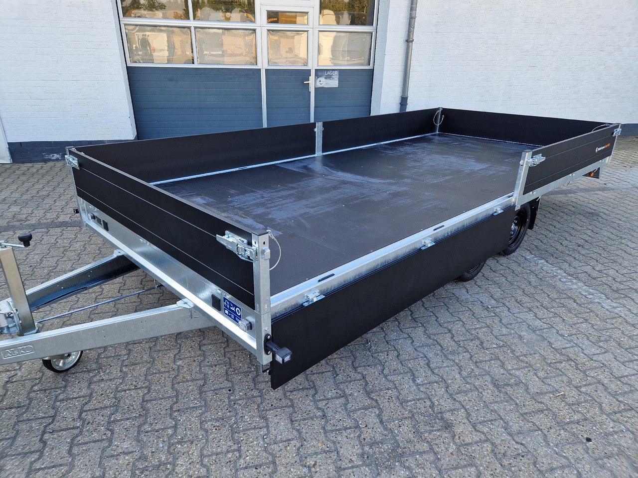 Reboque plataforma/ Caixa aberta Saris PL HD 506 224 3500 2 506x224x35cm heavy duty blackline LED Beleuchtung (XXL) 3500kg: foto 9