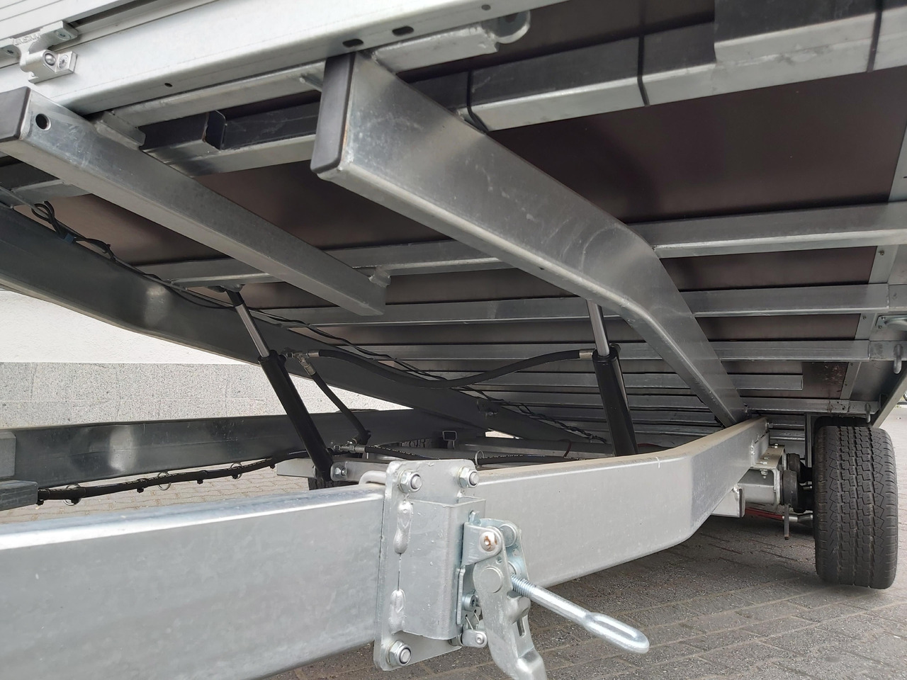 Unsinn Maschinentransporter PKL 3042-10-2040 426x204x350cm easyload Alufelgen 3000kg - Reboque plataforma/ Caixa aberta: foto 5 Unsinn Maschinentransporter PKL 3042-10-2040 426x204x350cm easyload Alufelgen 3000kg - Reboque plataforma/ Caixa aberta: foto 5