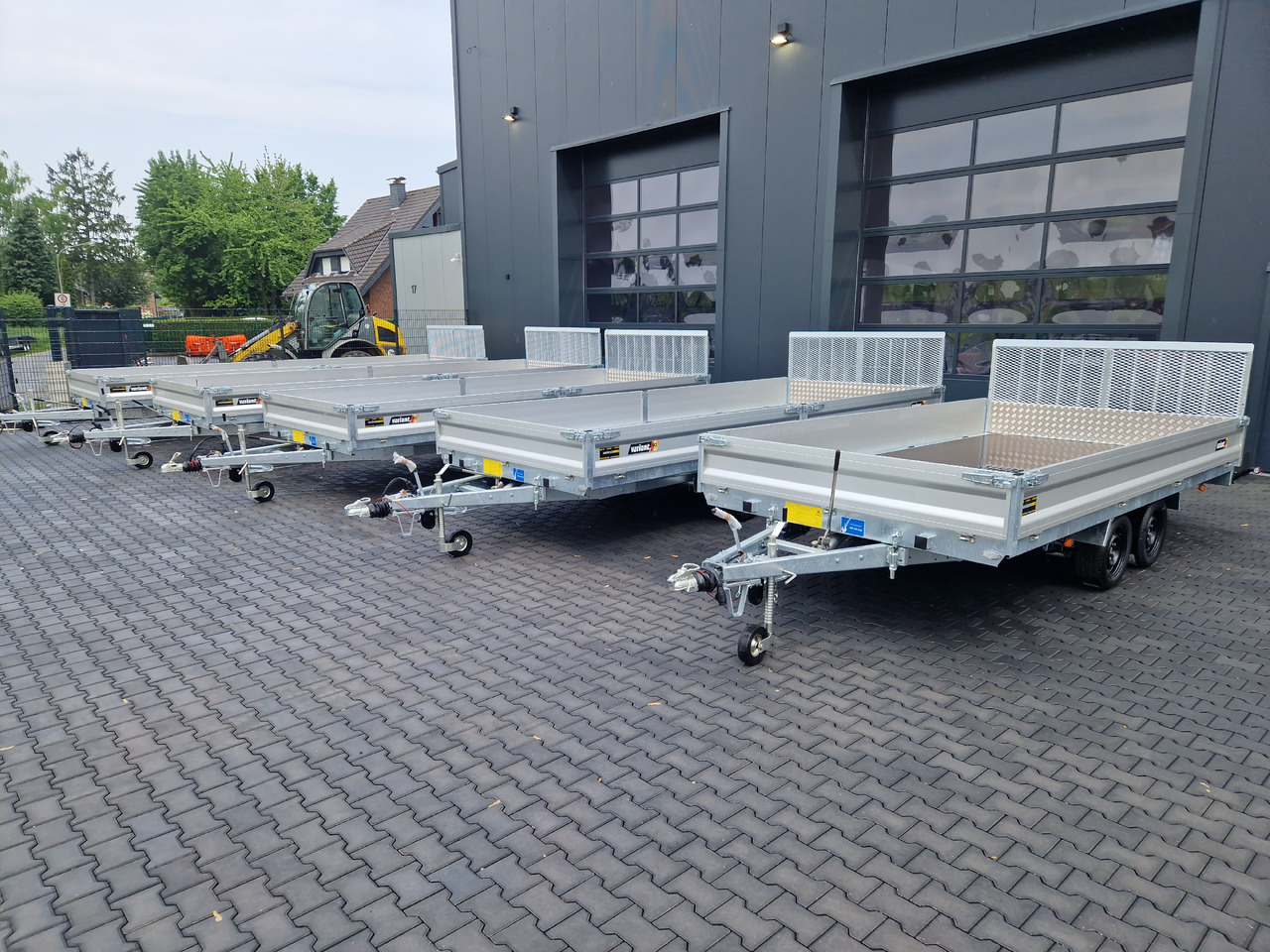 Variant Maschinentransporter 3542 UX Maxi Load Tandem Parabelfeder LED Felgen black 3500kg - Reboque porta máquinas: foto 3 Variant Maschinentransporter 3542 UX Maxi Load Tandem Parabelfeder LED Felgen black 3500kg - Reboque porta máquinas: foto 3