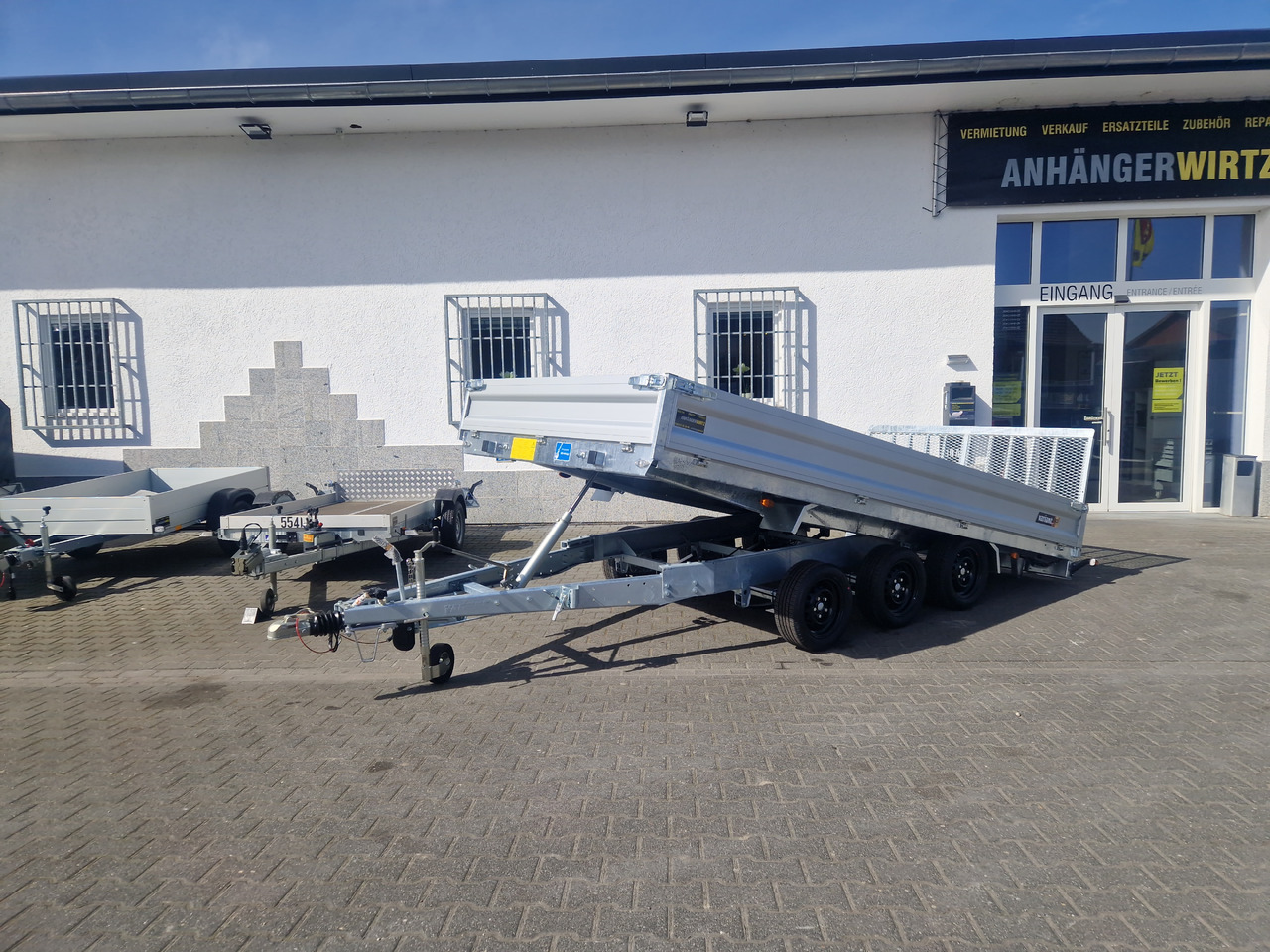 Reboque basculante Variant Maschinentransporter 3543 UX Maxi Load LED Tridem Parabelfederung 3500kg: foto 6 Reboque basculante Variant Maschinentransporter 3543 UX Maxi Load LED Tridem Parabelfederung 3500kg: foto 6