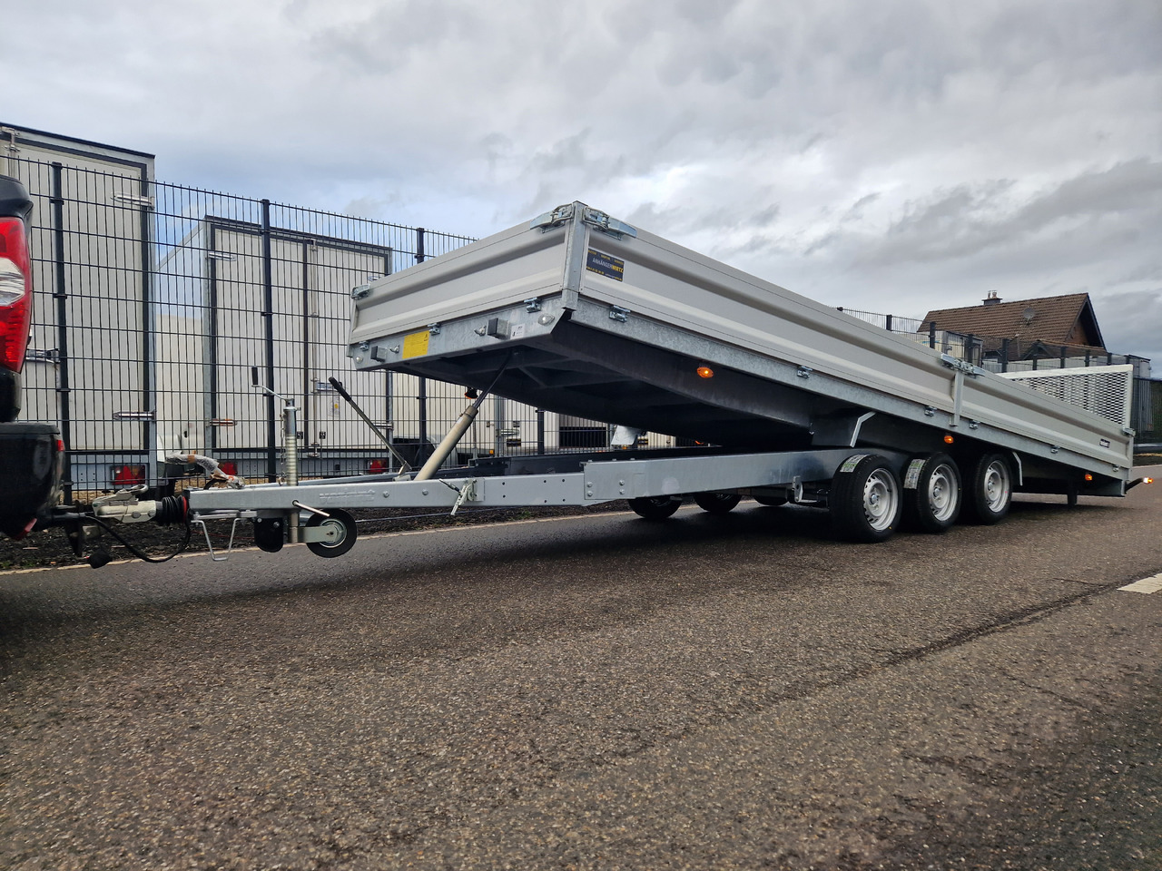 Variant Maschinentransporter 3563 UX Maxi Load 620x210x30cm LED Tridem Parabelfeder 3500kg Modell 24 - Reboque porta máquinas: foto 1 Variant Maschinentransporter 3563 UX Maxi Load 620x210x30cm LED Tridem Parabelfeder 3500kg Modell 24 - Reboque porta máquinas: foto 1