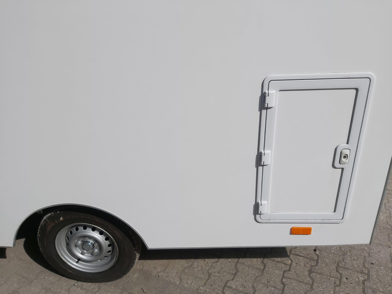 Roulote bar Verkaufsanhänger VK 302 220 aero retro 300x220x230cm 2 Verkaufsklappen DIY Leer PVC Boden 1300kg: foto 9