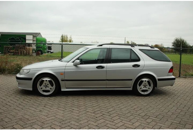 Saab 9-5 Estate 2.3 TURBO S Aero - Automóvel: foto 2 Saab 9-5 Estate 2.3 TURBO S Aero - Automóvel: foto 2