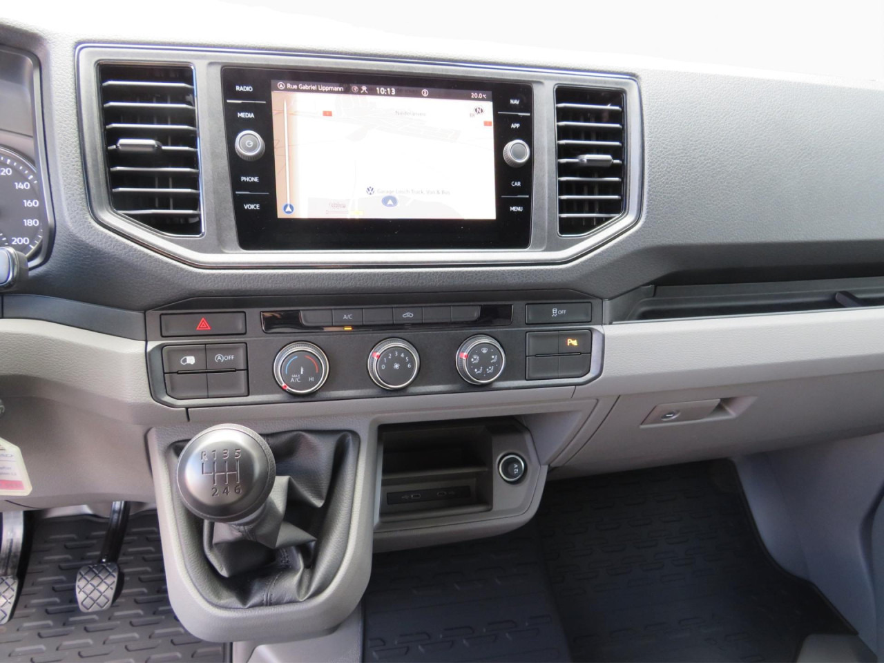 VOLKSWAGEN Crafter 35 L3H3 Kasten Klima Navi ZV - Furgão: foto 4 VOLKSWAGEN Crafter 35 L3H3 Kasten Klima Navi ZV - Furgão: foto 4
