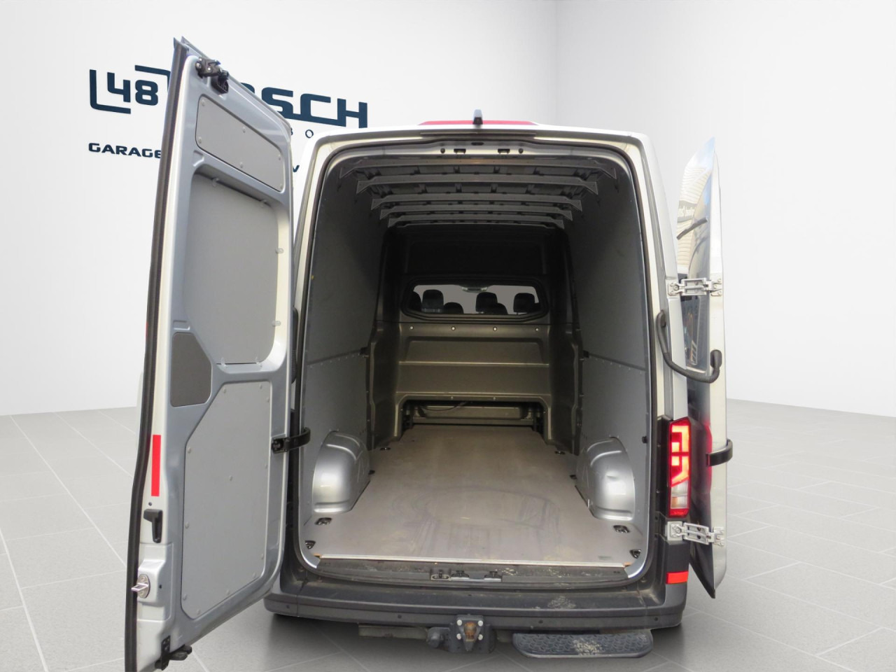 VOLKSWAGEN Crafter 35 L4H3 Doka Kasten Klima AHK Navi ZV - Furgão, Carrinha cabine dupla: foto 5 VOLKSWAGEN Crafter 35 L4H3 Doka Kasten Klima AHK Navi ZV - Furgão, Carrinha cabine dupla: foto 5