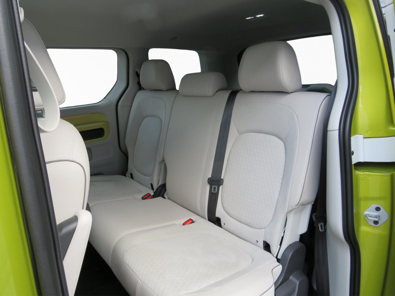 VOLKSWAGEN ID.Buzz Pro Design 150 kW Klima AHK Navi ZV - Automóvel: foto 5 VOLKSWAGEN ID.Buzz Pro Design 150 kW Klima AHK Navi ZV - Automóvel: foto 5