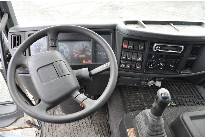 Volvo FL618 4X2 Kran/kapell - Camião grua: foto 5 Volvo FL618 4X2 Kran/kapell - Camião grua: foto 5