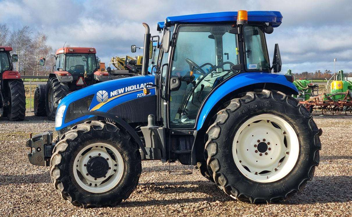New Holland TD 5.95 - Trator: foto 4 New Holland TD 5.95 - Trator: foto 4