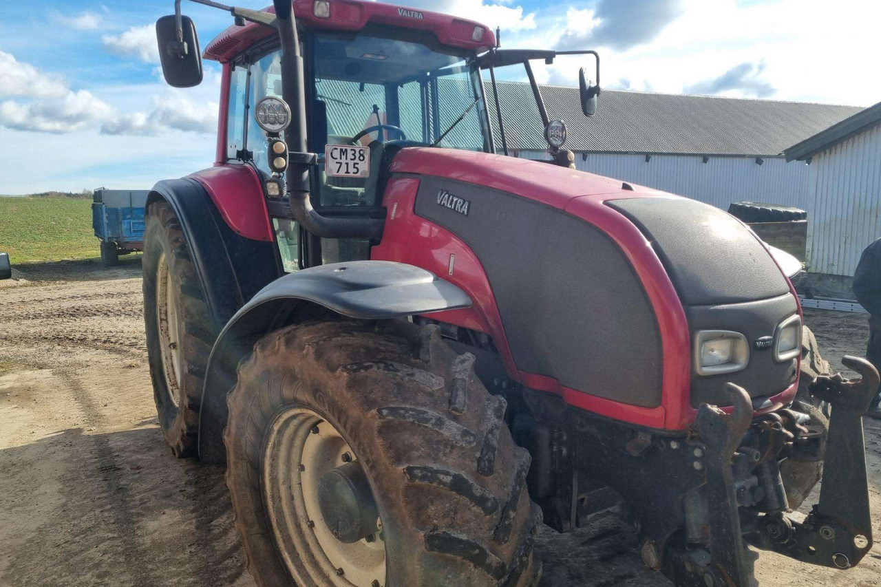 Valtra T190 - Trator: foto 2 Valtra T190 - Trator: foto 2