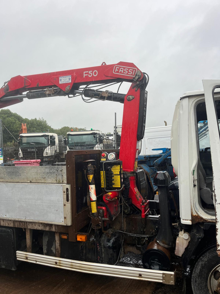 Isuzu NQR 70 - Camião de caixa aberta/ Plataforma, Camião grua: foto 3 Isuzu NQR 70 - Camião de caixa aberta/ Plataforma, Camião grua: foto 3