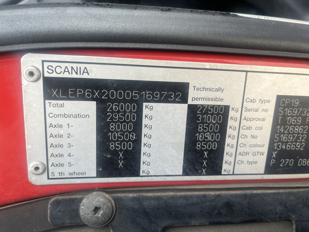 Scania P270 6x2 Curtain side. - Camião de lona: foto 5 Scania P270 6x2 Curtain side. - Camião de lona: foto 5