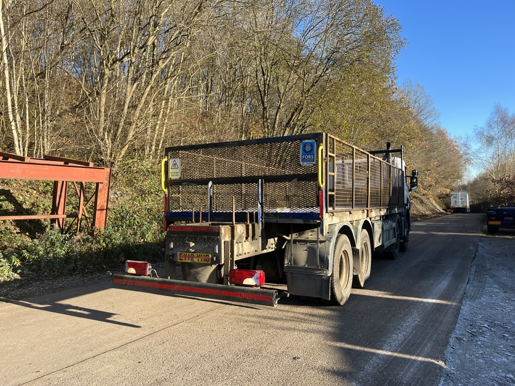 Scania P400 8x4 Rigid - Camião de caixa aberta/ Plataforma: foto 5 Scania P400 8x4 Rigid - Camião de caixa aberta/ Plataforma: foto 5