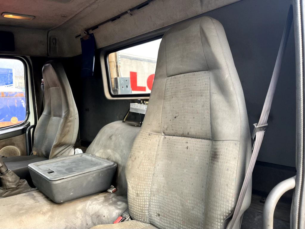 Camião chassi VOLVO FM9 260 6X2: foto 11