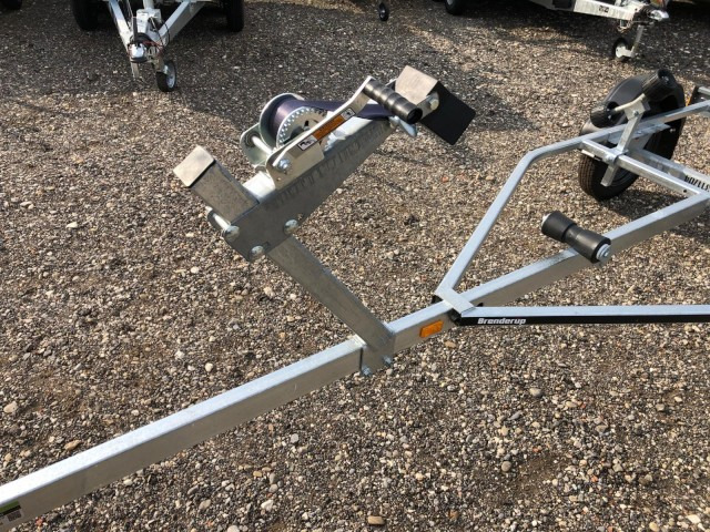 Brenderup Brenderup Premium 150600UB, 600 kg ZG, 100 km/h, 4,7m - Reboque para barco: foto 4 Brenderup Brenderup Premium 150600UB, 600 kg ZG, 100 km/h, 4,7m - Reboque para barco: foto 4