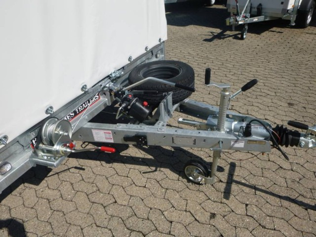 Brian James Cargo Connect Universalanhänger mit Hochplane 476-5522-35-3-10, 5500 x 2290 x 300 mm, 3,5 to., 10 Zoll - Reboque para carros: foto 2 Brian James Cargo Connect Universalanhänger mit Hochplane 476-5522-35-3-10, 5500 x 2290 x 300 mm, 3,5 to., 10 Zoll - Reboque para carros: foto 2