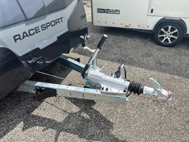 Brian James Race Sport 341, 341-5521-35-2-12-B, 5530x2100x1960mm, 3,5 to. - Reboque transporte de veículos: foto 2 Brian James Race Sport 341, 341-5521-35-2-12-B, 5530x2100x1960mm, 3,5 to. - Reboque transporte de veículos: foto 2
