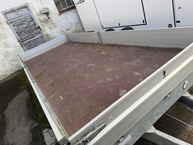 Hapert Azure H-2 Hochlader 3,5 to. 5050 x 2000 x 300 mm, parabel, 100 km/h - Reboque para carros: foto 4 Hapert Azure H-2 Hochlader 3,5 to. 5050 x 2000 x 300 mm, parabel, 100 km/h - Reboque para carros: foto 4