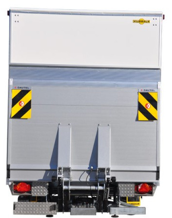 Humbaur Hebebühnenanhänger HK 35 45 22 V-Deichsel, 3,5 to. 4180 x 2135 x 2085 mm - Reboque furgão: foto 4 Humbaur Hebebühnenanhänger HK 35 45 22 V-Deichsel, 3,5 to. 4180 x 2135 x 2085 mm - Reboque furgão: foto 4