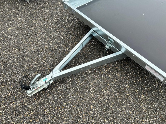 Neptun GN152, N7-305 multi, 750 kg 3050 x 1660 x 100 mm - Reboque para carros: foto 2 Neptun GN152, N7-305 multi, 750 kg 3050 x 1660 x 100 mm - Reboque para carros: foto 2