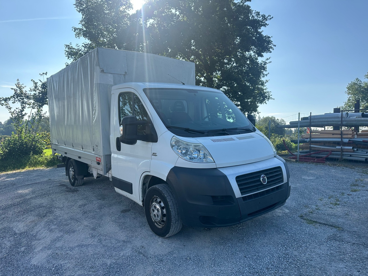 FIAT Ducato 17q 2.3 JTD Hebebühne - Carrinha de lona: foto 2 FIAT Ducato 17q 2.3 JTD Hebebühne - Carrinha de lona: foto 2