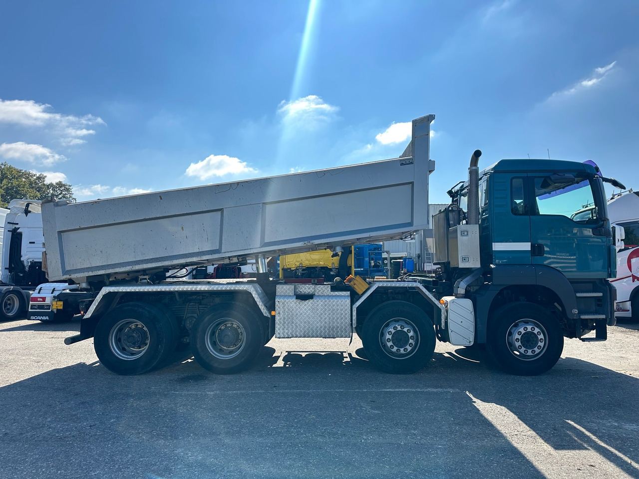 MAN TGS 35.480 8x4 Wechselsistem - Camião basculante: foto 3 MAN TGS 35.480 8x4 Wechselsistem - Camião basculante: foto 3